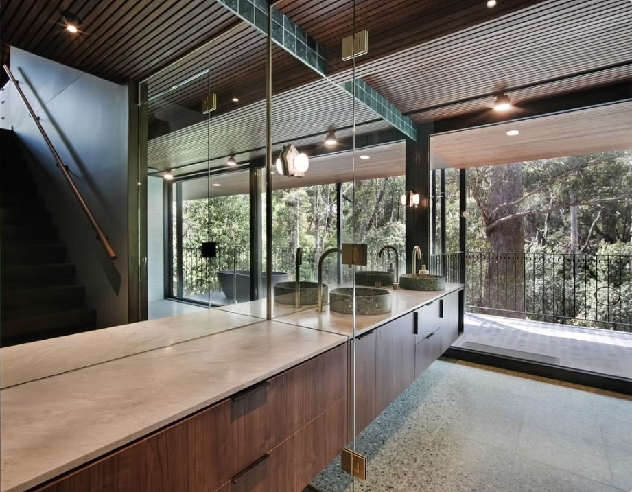 9 - Strickland Ave (16).jpg