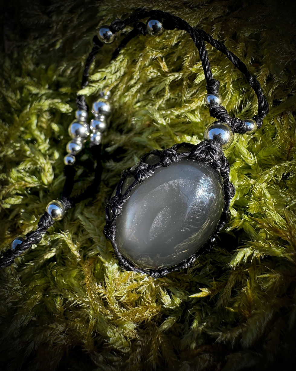 Miniaturbild: Halskette / Amulett mit  schwarzen Mondstein / Silber