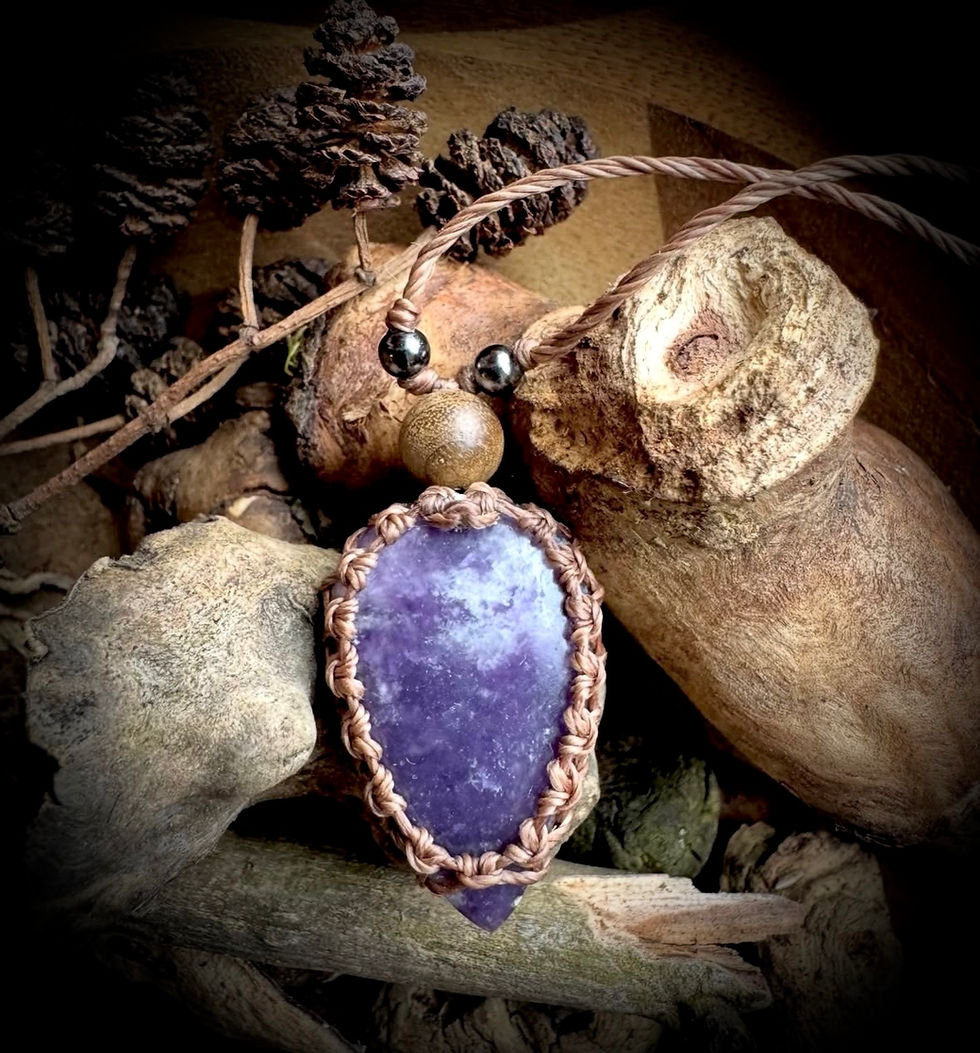 Miniaturbild: Halskette / Amulett mit Lepidolith / Edelstahl / Holz