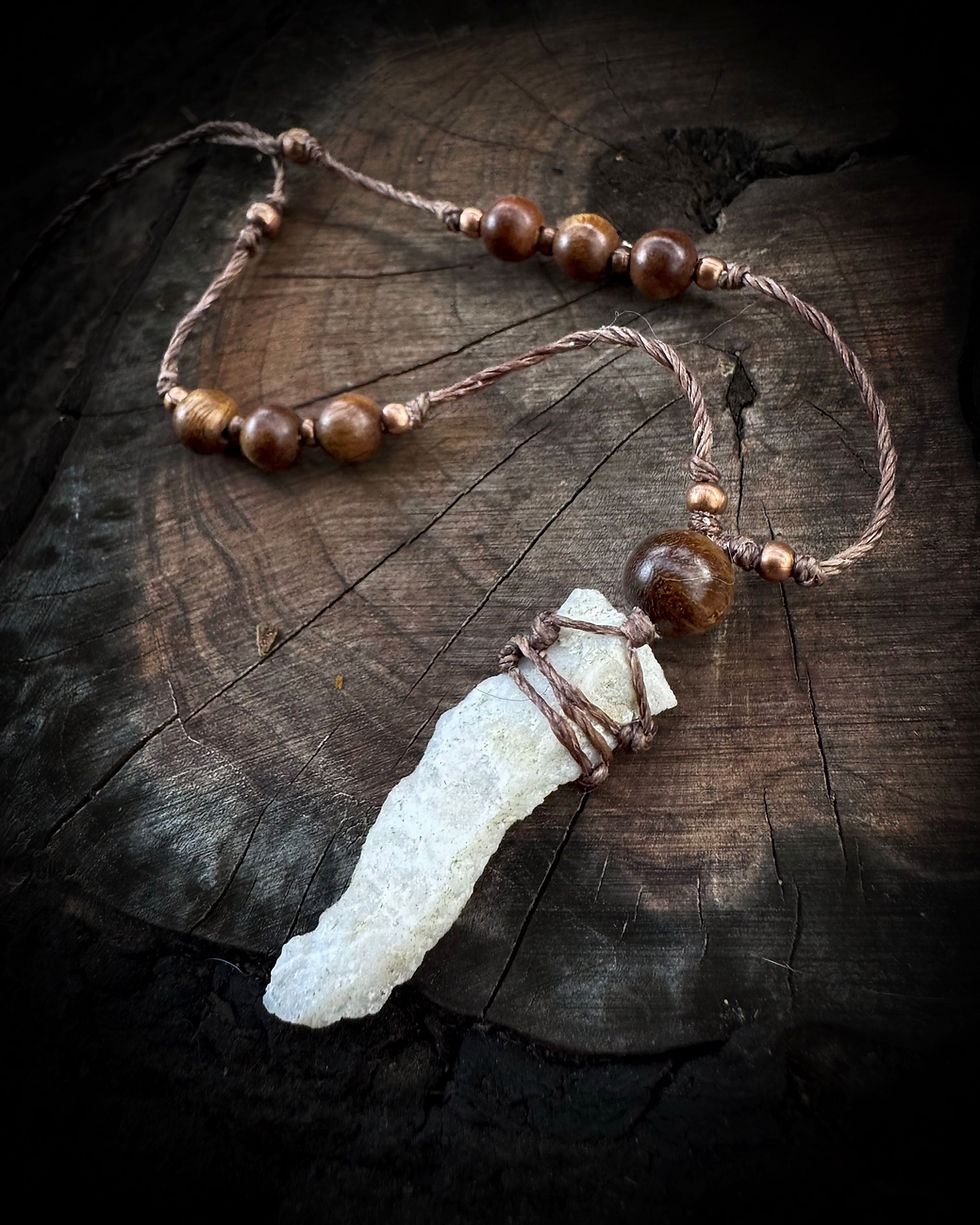 Miniaturbild: Halskette / Amulett mit Quarz / Kupfer / Holz