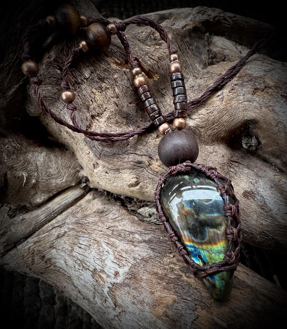 Miniaturbild: Halskette / Amulett mit Labradorit / Kupfer / Holz