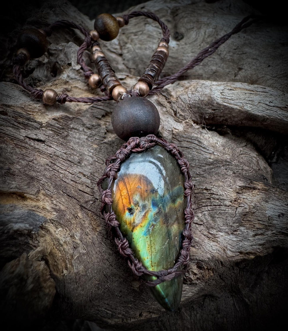 Miniaturbild: Halskette / Amulett mit Labradorit / Kupfer / Holz