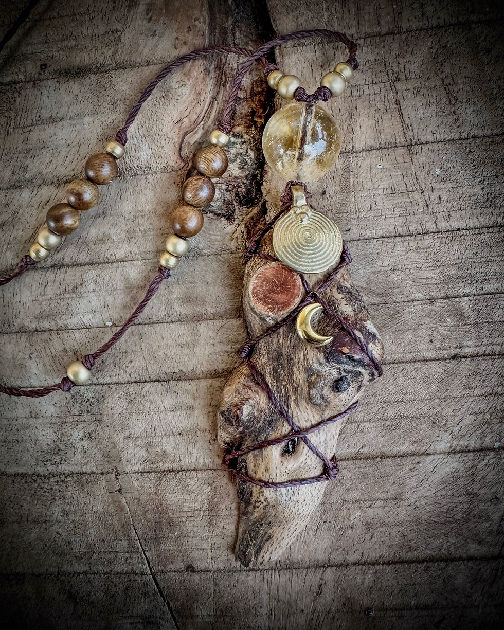 Miniaturbild: Halskette / Amulett mit Schwemmholz / Citrin / Messing / Holz