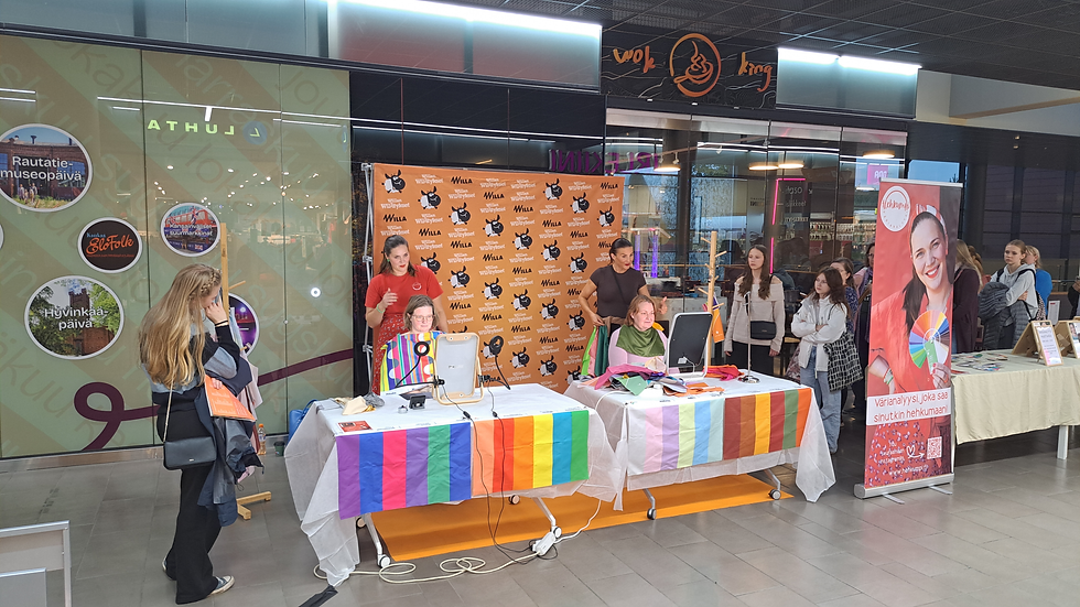 Värianalyytikot värianalyysimaistiaisissa Hyvinkäällä