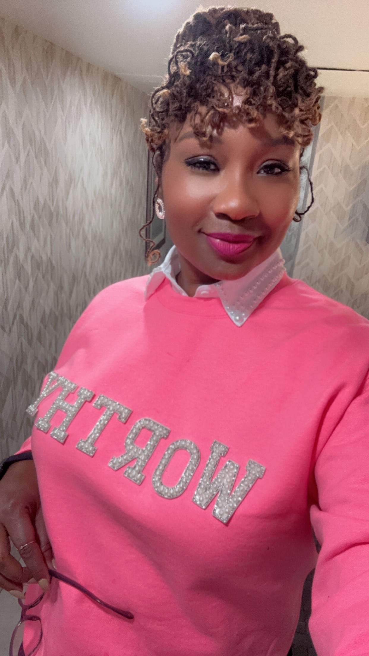 WORTHY Sweatshirt with Pearl Letters