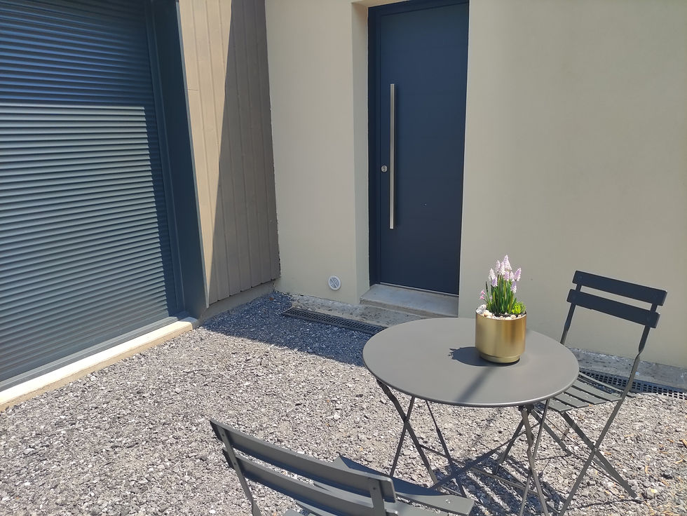 Entrée indépendante de la maison