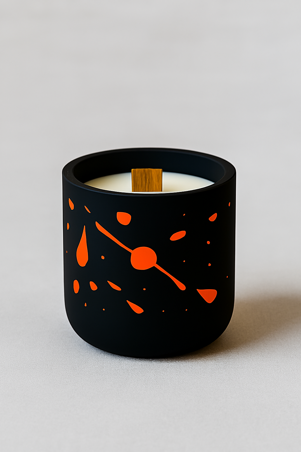 Studio H - 30cl Candle - Black/Orange