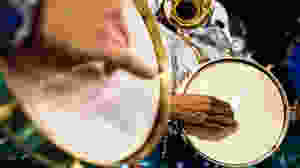 Dizem que a bateria é o coração de uma escola de samba. Acho, sim, que transforma meu coração.