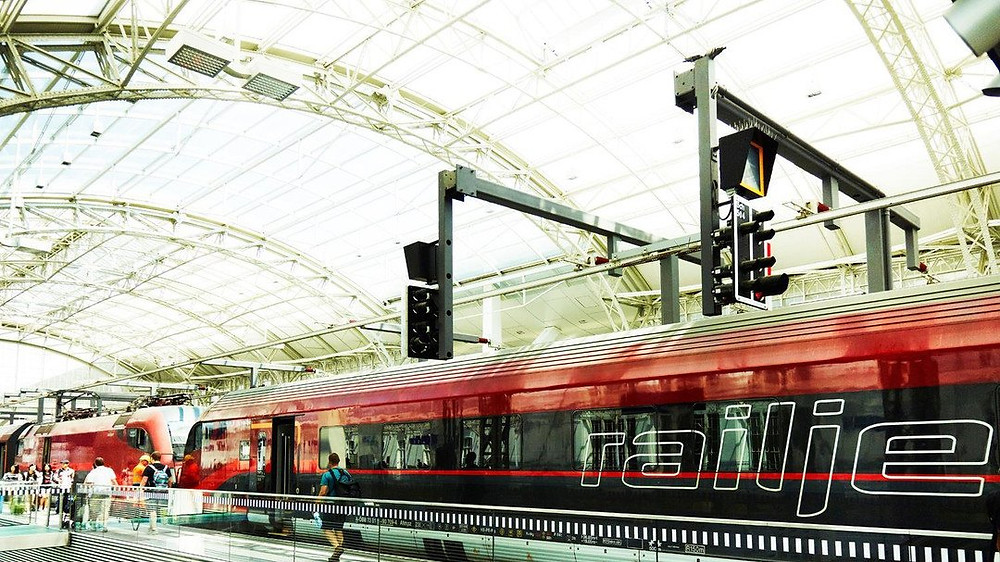 Salzburg Hauptbahnhof, Áustria