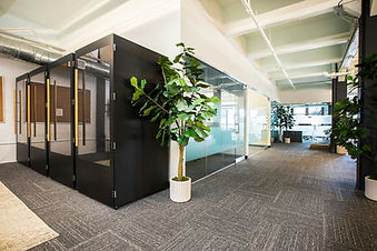 uneebo-office-design-6182SnH84II-unsplas