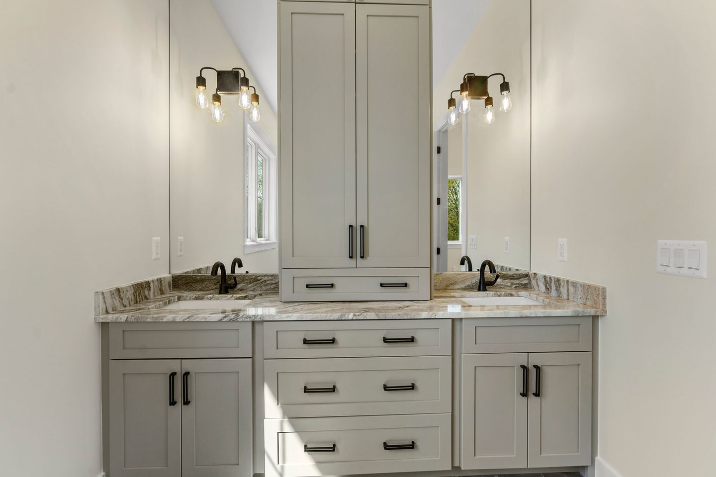 Beautifully crafted farmhouse-style home in Michigan with 3,420 sq. ft., 3 en-suite bedrooms, a spacious kitchen, and a three-car garage.