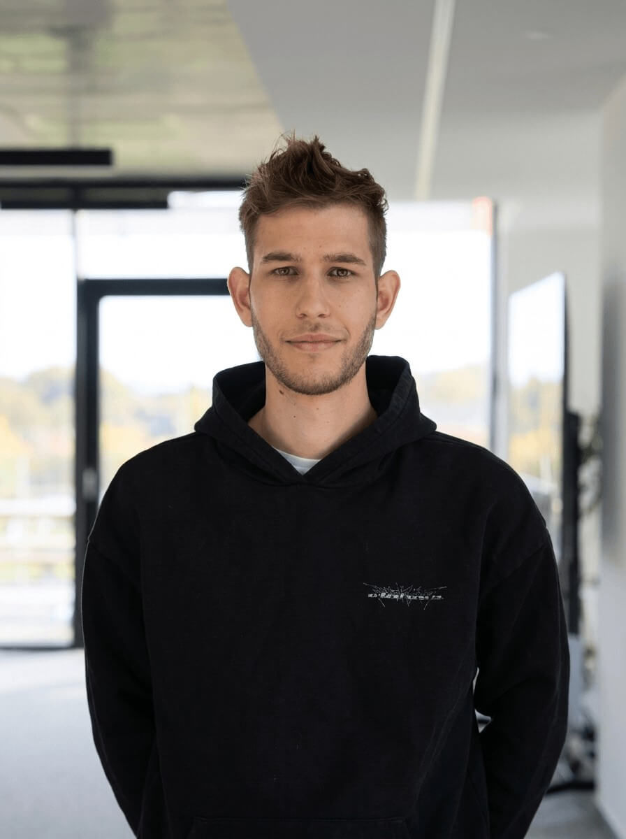 Simon Heilmann (Controlling, Organisation & Geschäftsführungsassistenz) / vAudience