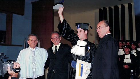 vereador_andre_meirinho_formatura_adm.jp