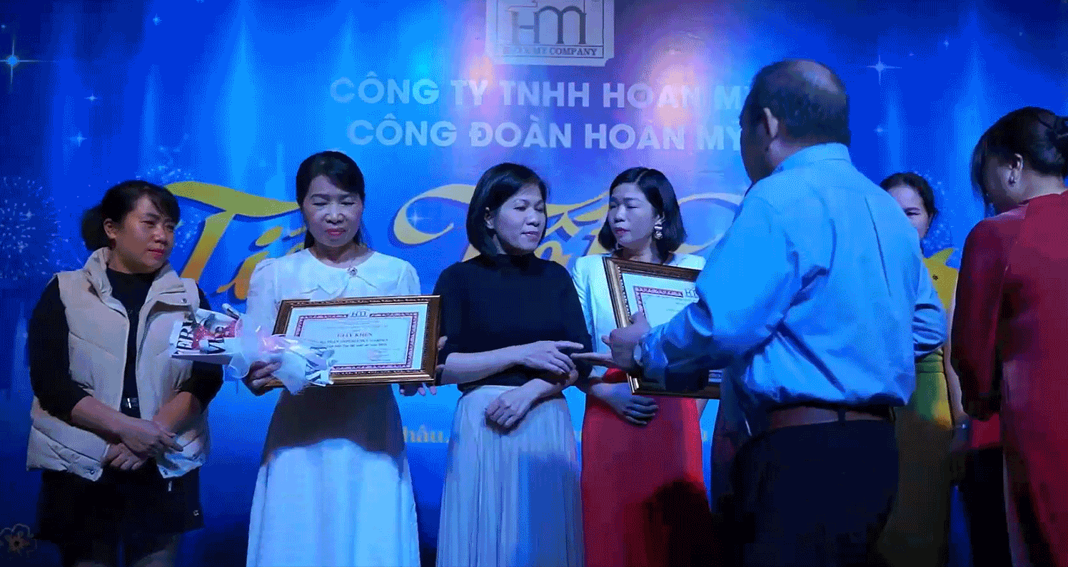 🏆 TẬP THỂ VINH DỰ NHẬN GIẢI THƯỞNG XUẤT SẮC NĂM 2023 TẠI TIỆC TẤT NIÊN HOÀN MỸ 