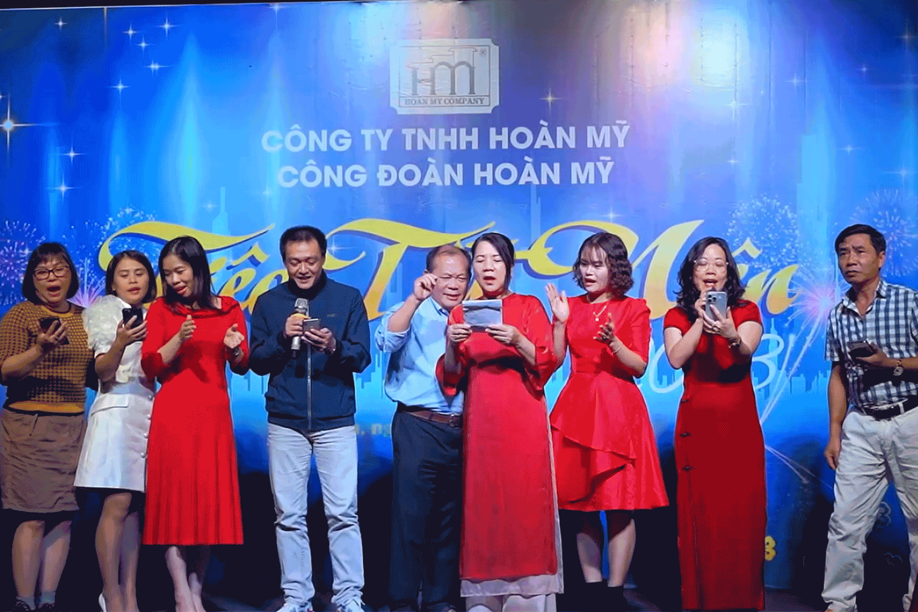 ✨ CÙNG NHAU NHÌN LẠI NHỮNG KHOẢNH KHẮC ĐÁNG NHỚ TRONG CHUYẾN ĐI TỔNG KẾT NĂM 2023 CỦA GIA ĐÌNH HOÀN MỸ NHÉ!