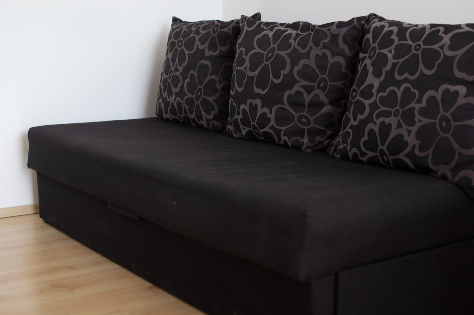 Kauč, Apartman A2