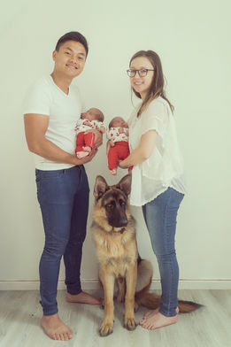famille_chien_enfant_jumelles_bébé_parents_amour