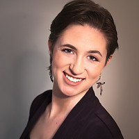 Alyssa Headshot