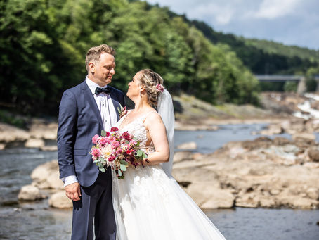 En nydelig bryllupsfotografering på Boen Gård