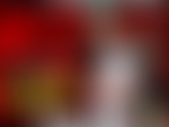 IN COSTUME PHOTO OP!