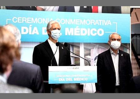 ¿Cuántos médicos han fallecido por causa del COVID-19, Alfredo del Mazo Maza?