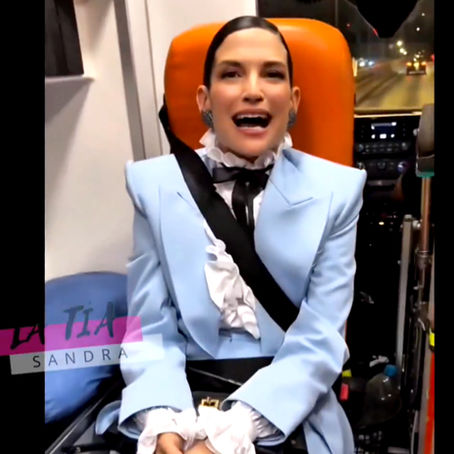 La cantante española, Natalia Jiménez, utilizó ambulancia para llegar al cumpleaños de Carlos Rivera