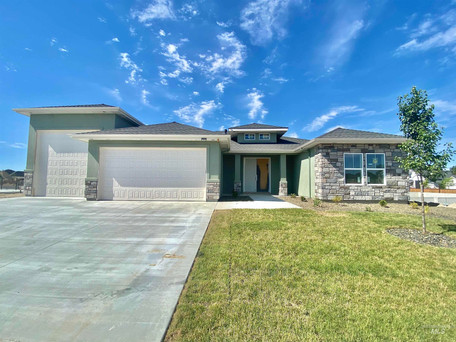 *Available* 1116 W Eiger Drive | Nampa, ID