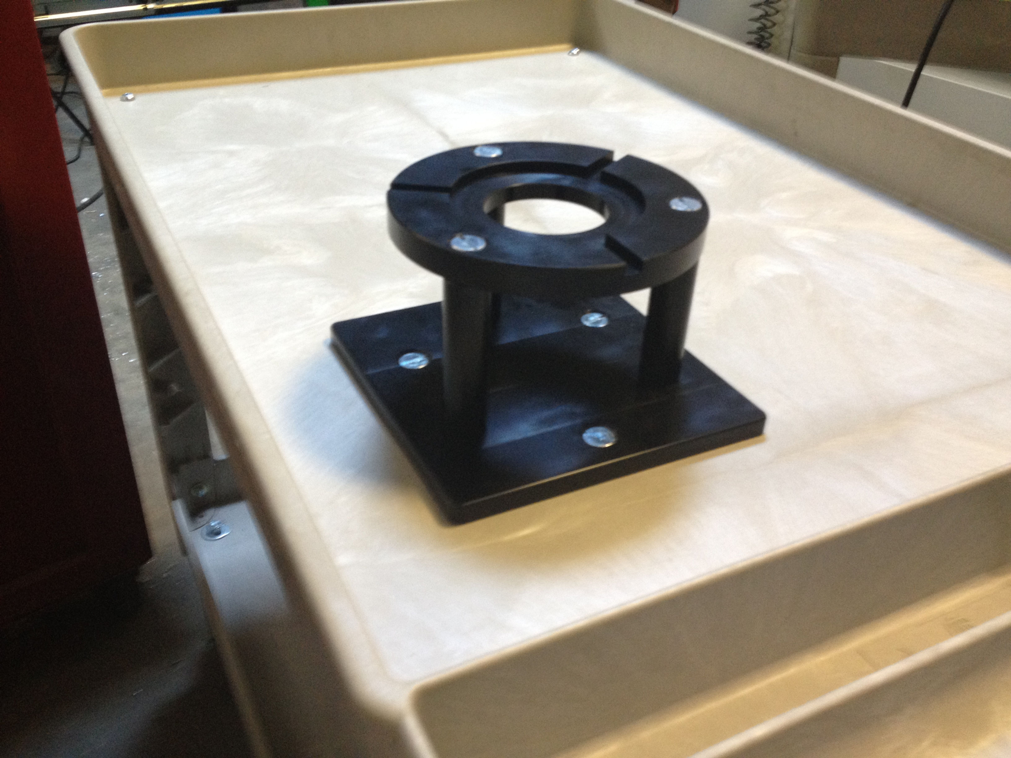 JC4001 Mitchell Mount Kit (for Rubbermaid Cart)