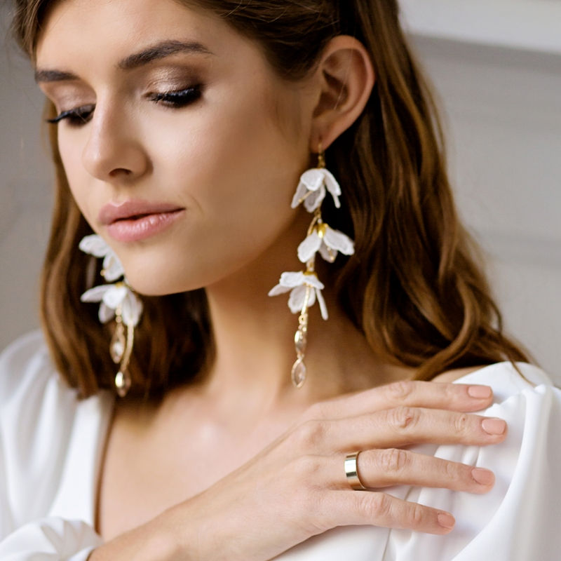 Thumbnail: ROMA Long Flow Earrings 3D