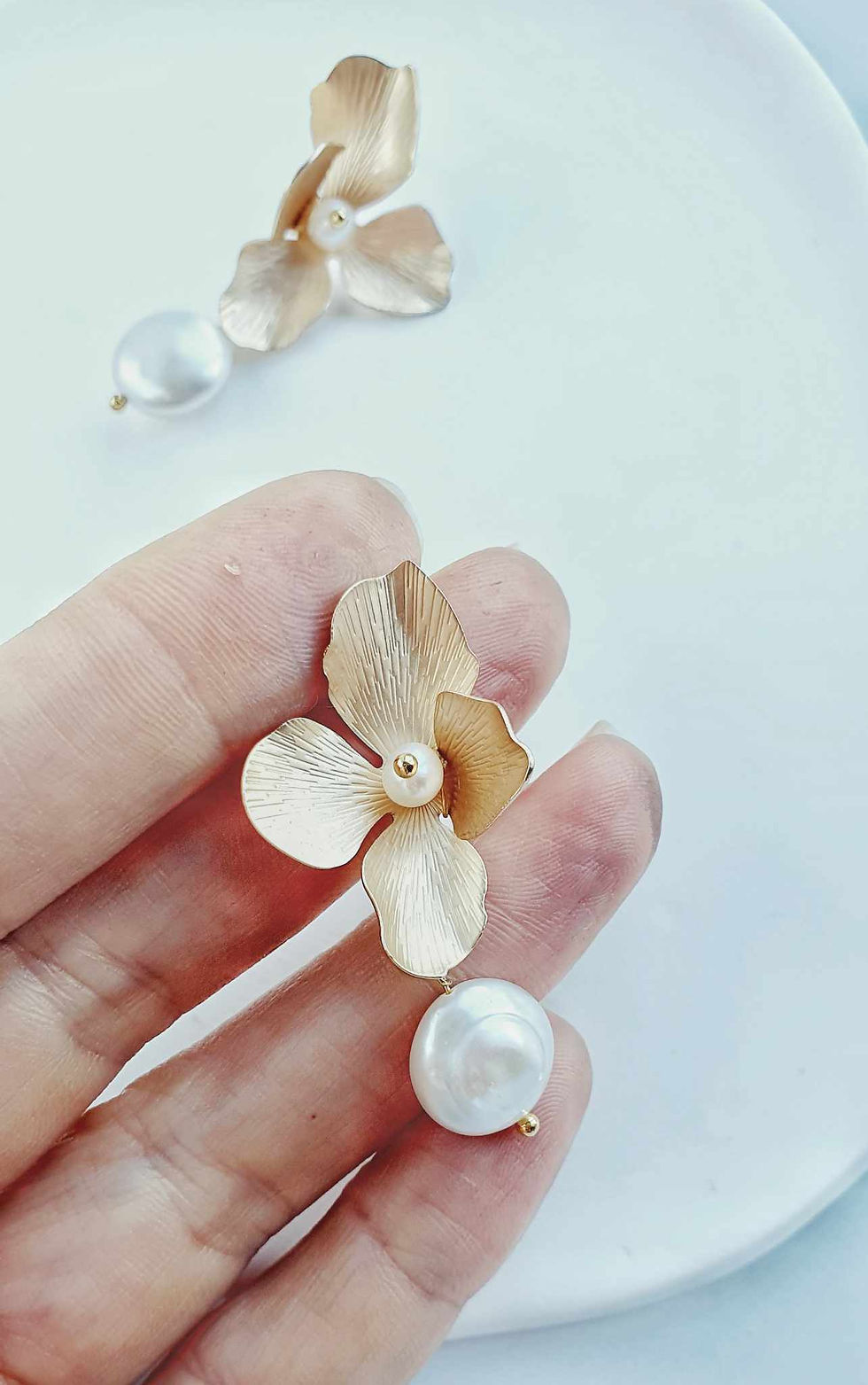 Thumbnail: ALBA Coin Pearl Earrings