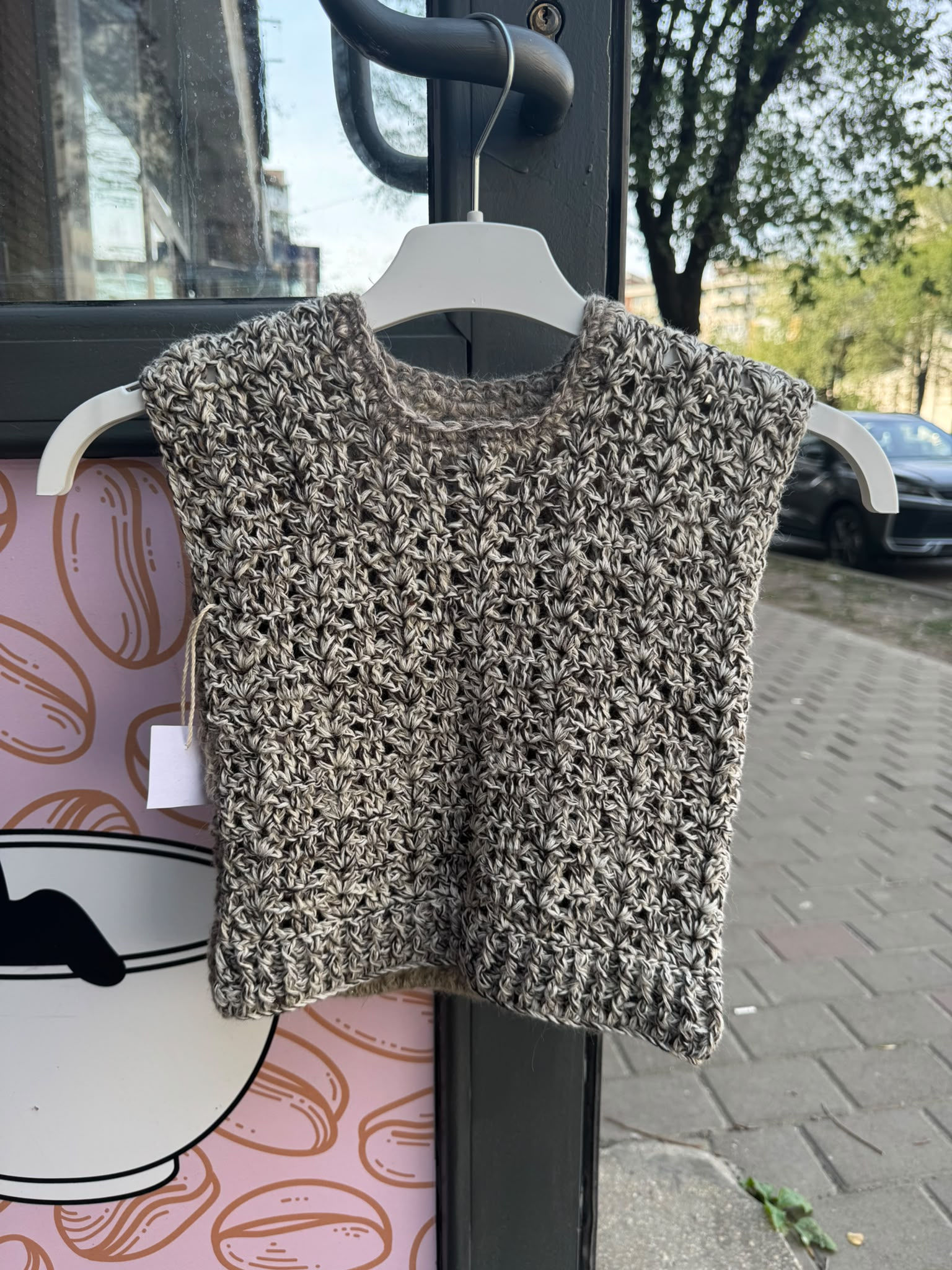 Vestă croșetată din lână pentru copii