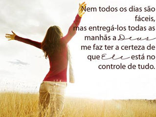 O ABRAÇO DE DEUS NOS AJUDA !