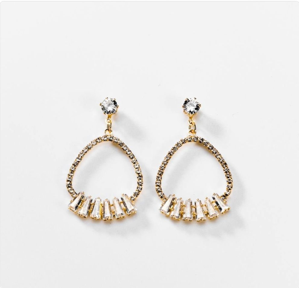 Pendants d'oreilles danse de zircons plaqués or 24 carats BIGOD109