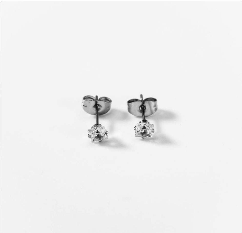 Boucles d'oreilles petits carrés. BIGOA027
