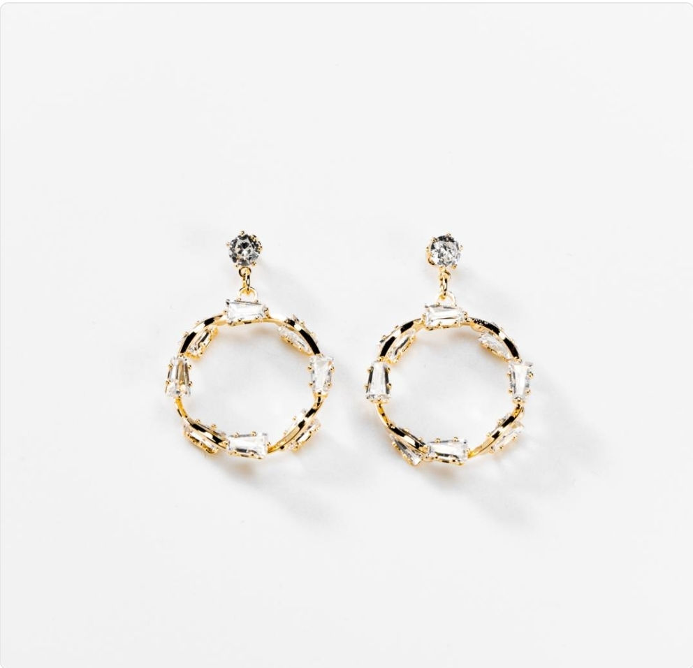 Pendants d'oreilles cercles de zircons plaqués or 24 carats BIGOD132