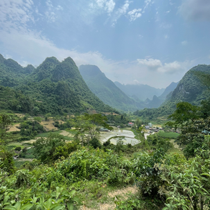 North Vietnam by Motorcycle <>