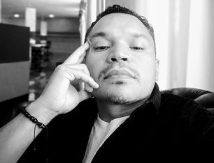 AUTOR BRASILIENSE HELDER DE ARAÚJO LANÇA LIVROS INFANTIS “SEDE” E “EXPRESSÃOLÂNDIA” NO SEBINHO