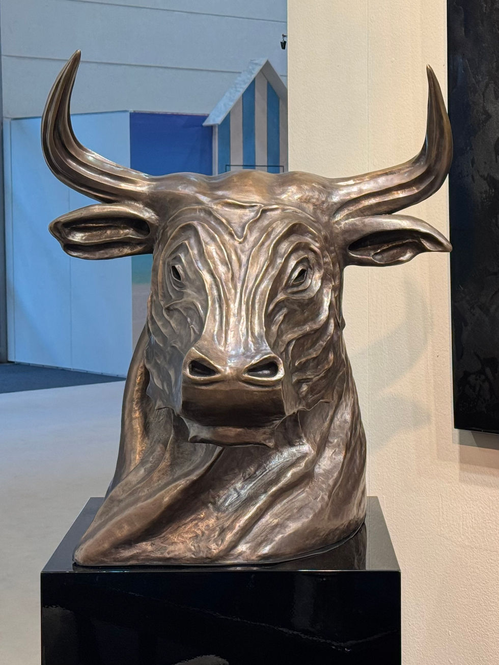 Luxury Exhibit, El Diablo