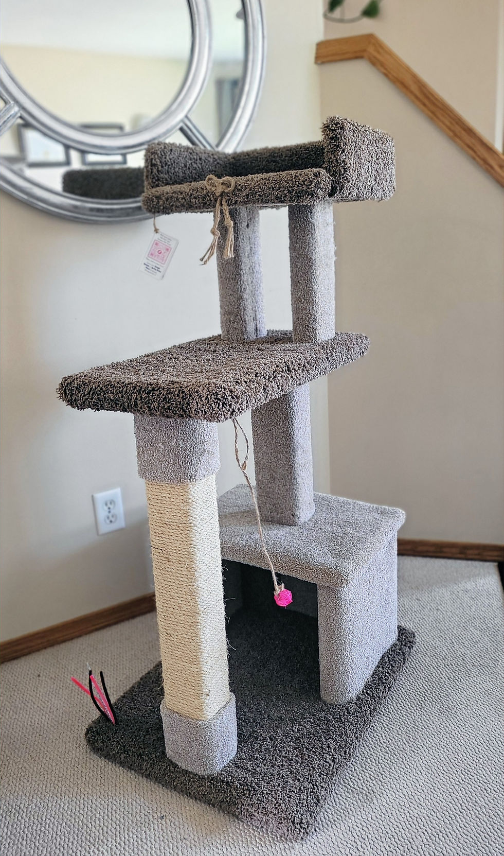 Thumbnail: Box and Top Throne - 4 feet tall