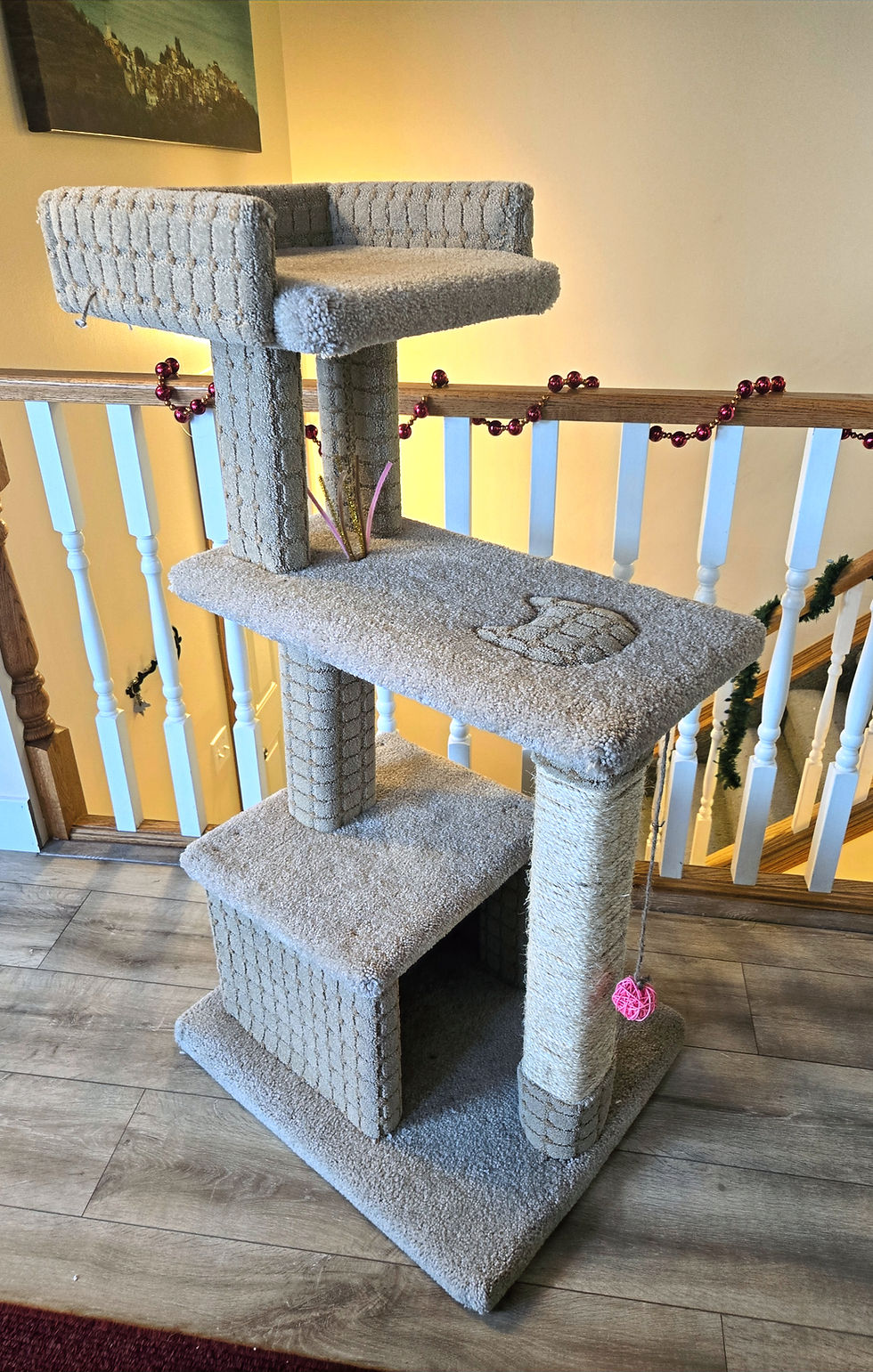 Thumbnail: Box and Top Throne - 4 feet tall