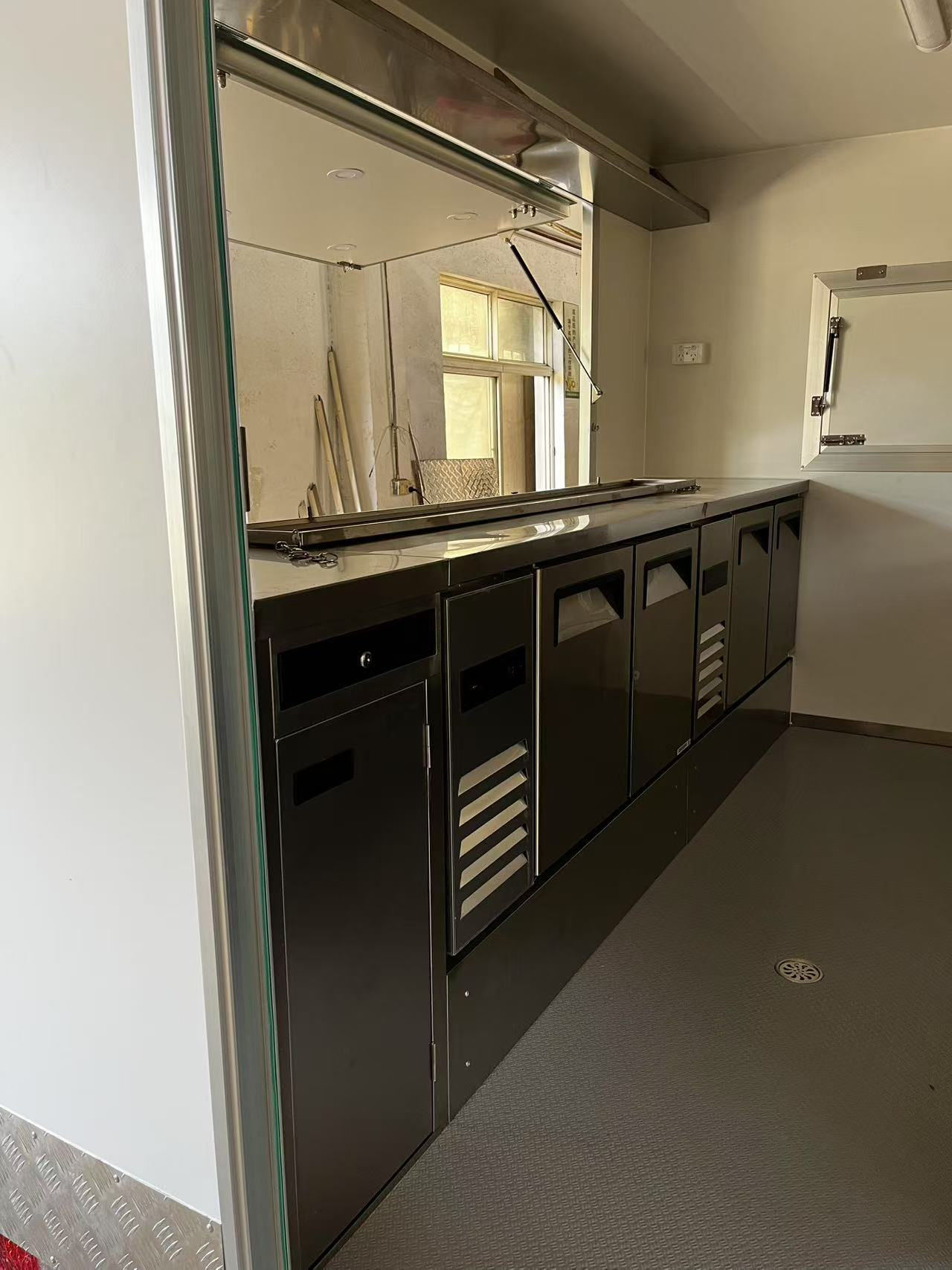 Food Trailer 4 x 2.1 Metre – Great Inclusions