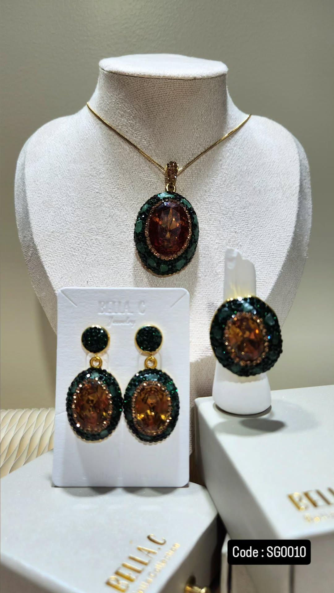 Semi-precious jewellery set SG0010