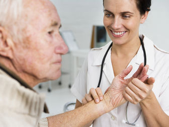 “Can you please tell me what is going to happen?” – An online preparation tool for older cancer pati