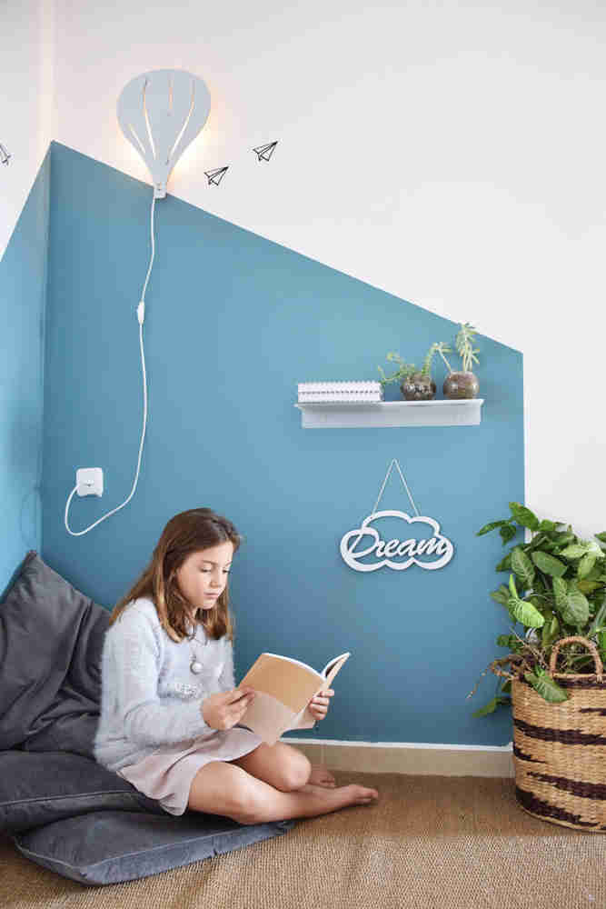 מנורת לילה מדף מדבקות קיר חדרי ילדים קיטה קידס