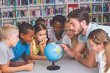 groupe et globe.jpeg