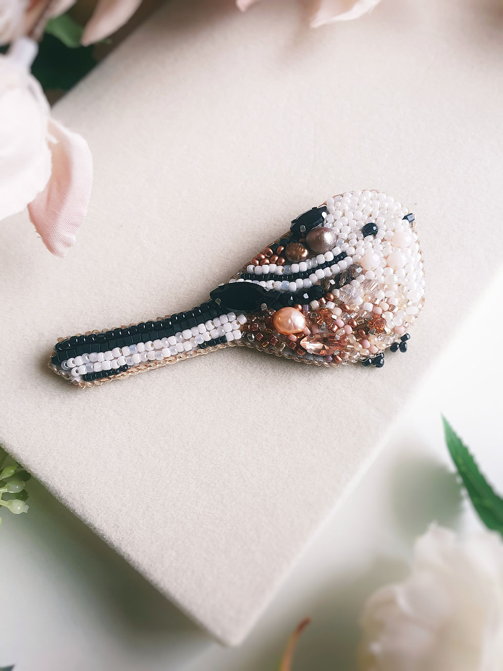 Indexkép: Long-tailed tit - brooch