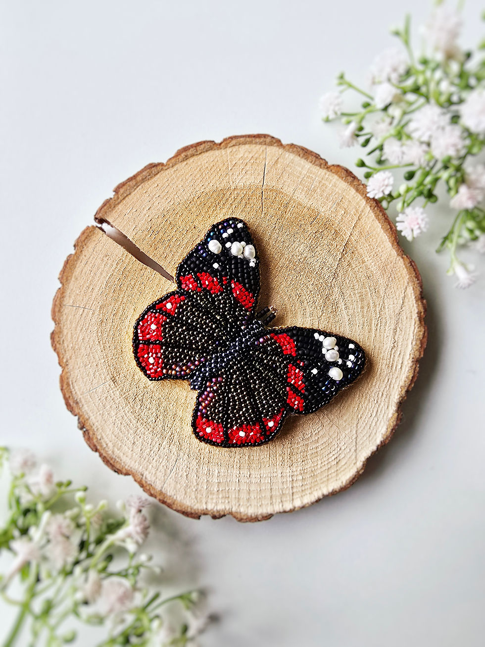 Indexkép: Vanessa atalanta - brooch