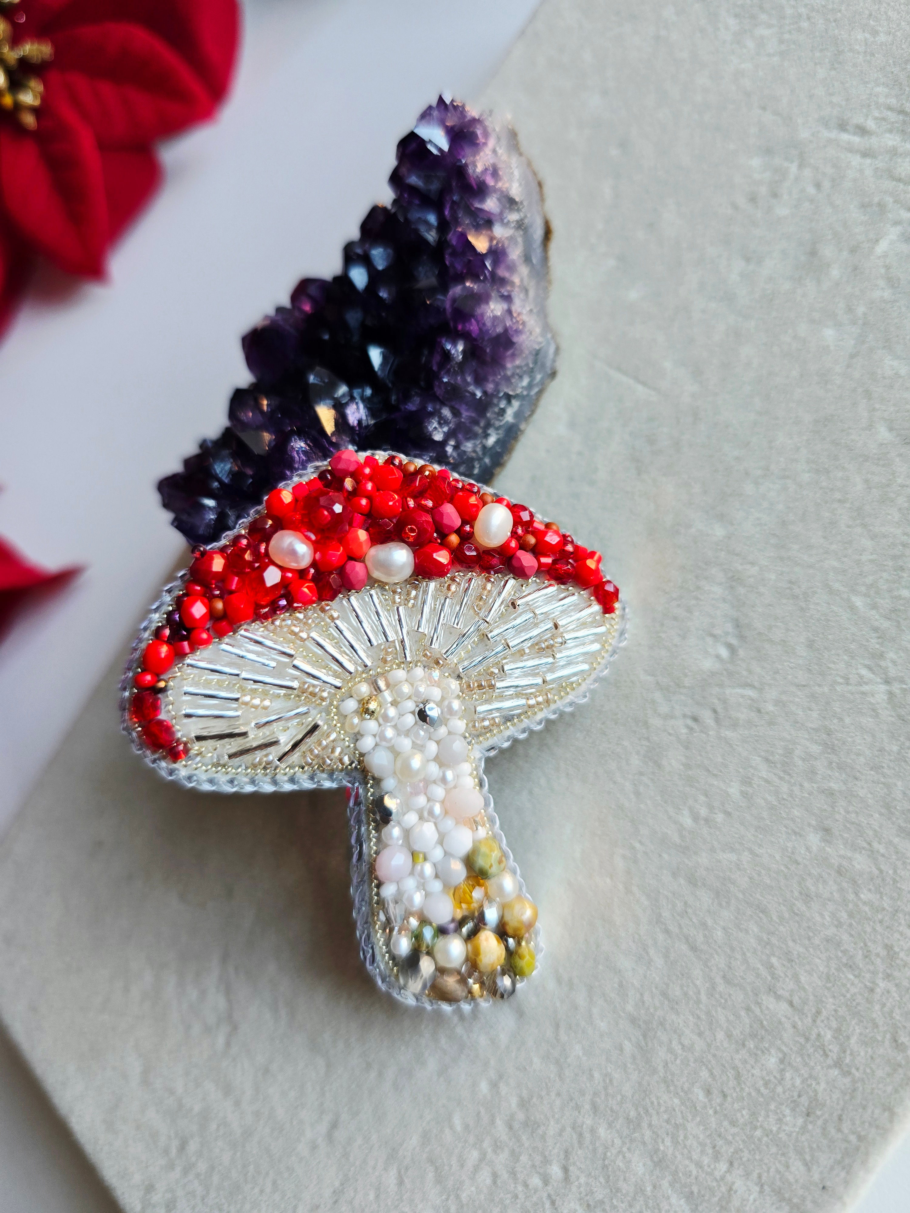 Red mushroom - brooch