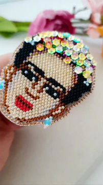 Miniaturbild: Daisy Frida - brooch