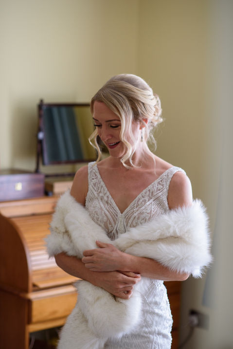 Fastening the wedding dress — OL and JULIE wedding
